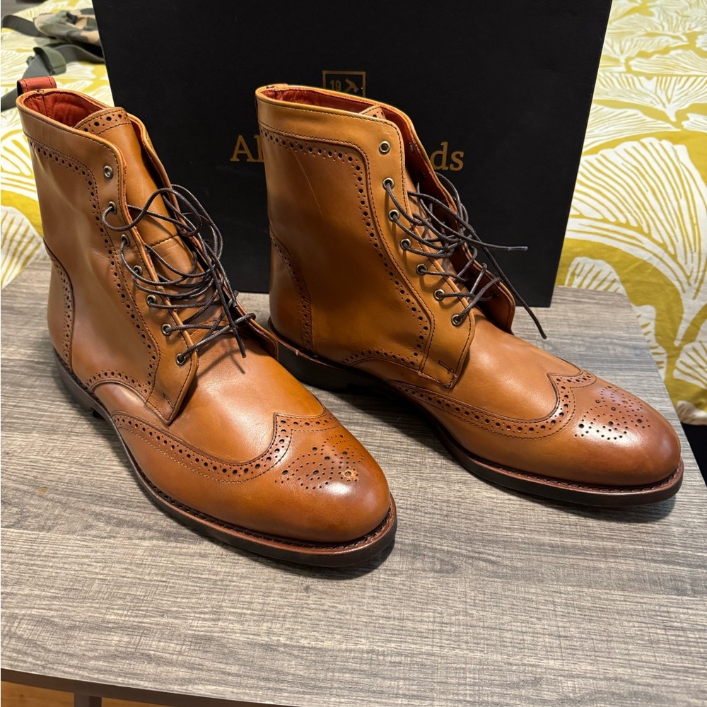 Allen Edmonds Men's Brown Wingtip Boots